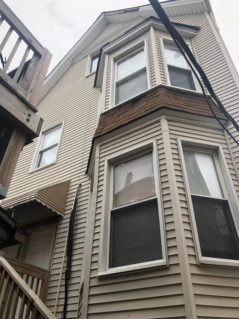 3323 N Pulaski Road