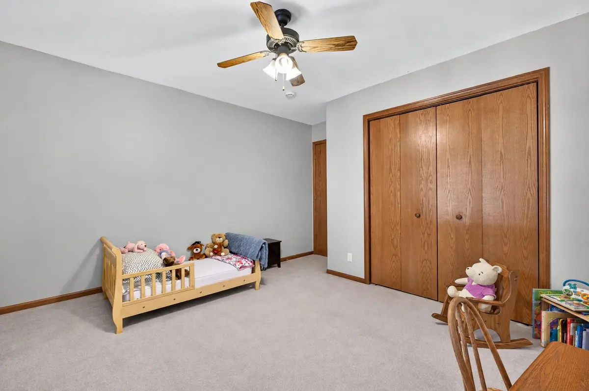 1023 Fox Hollow