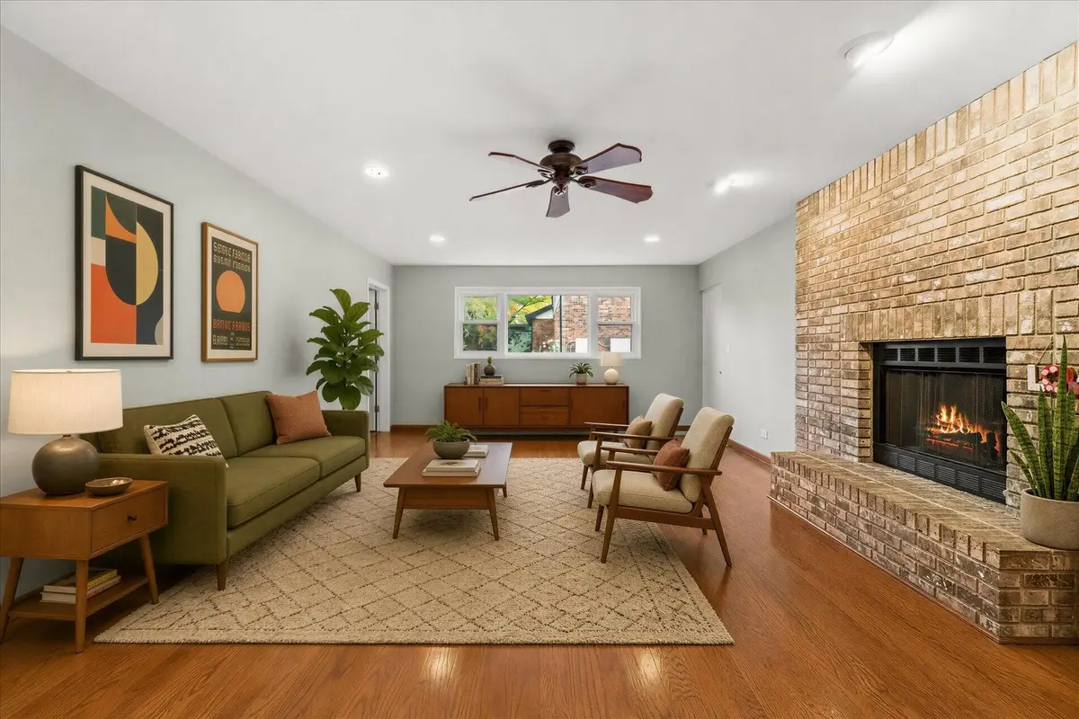 2213 Hamilton Lane