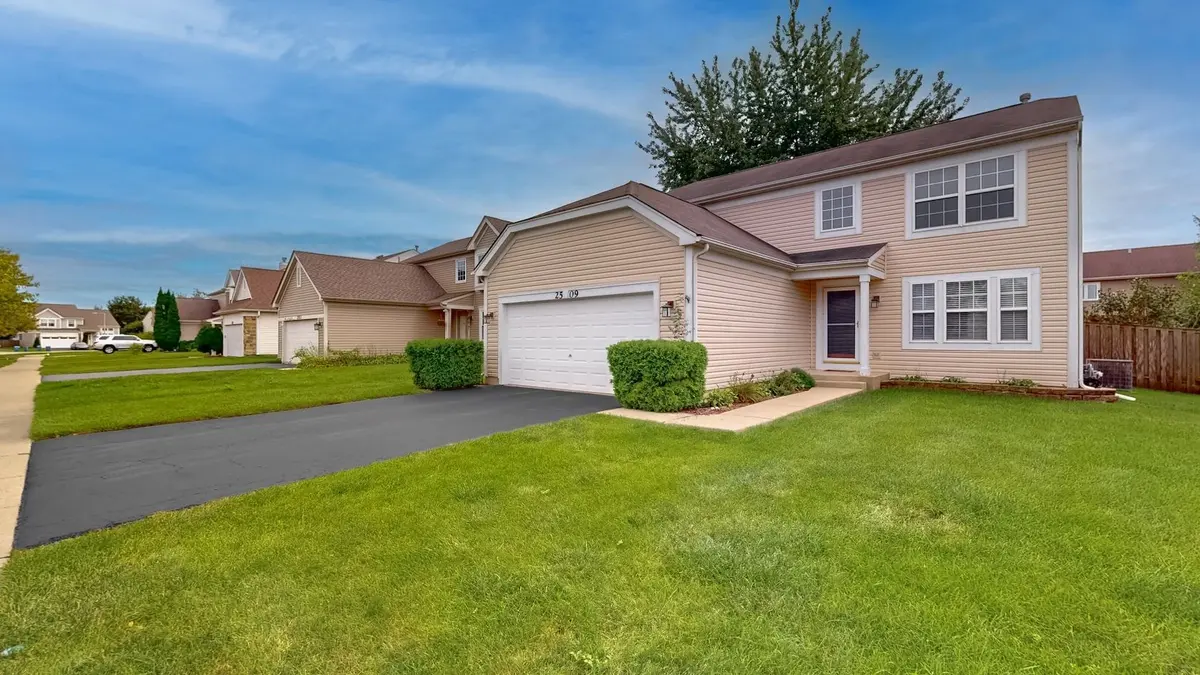 2509 Rosehall Lane