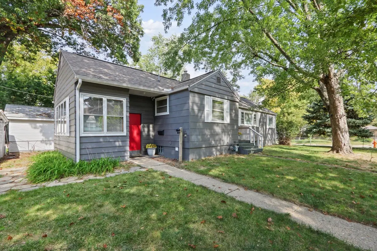 801 N Busey Avenue