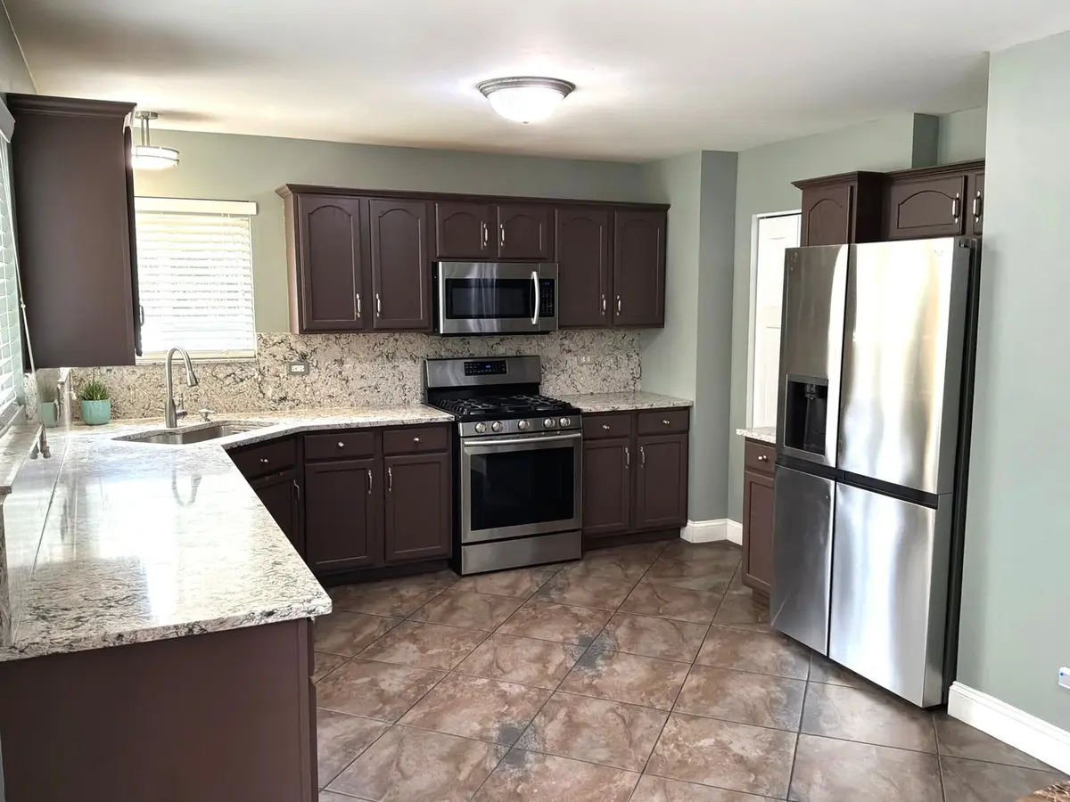 1717 Mountain Ridge Pass
