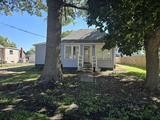 106 NW 5th Avenue