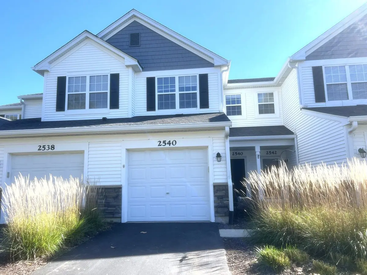 2540 GOLF RIDGE Circle