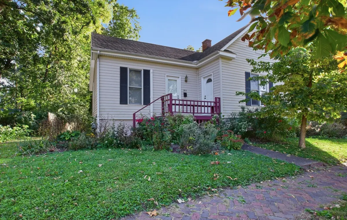 205 E Oregon Street