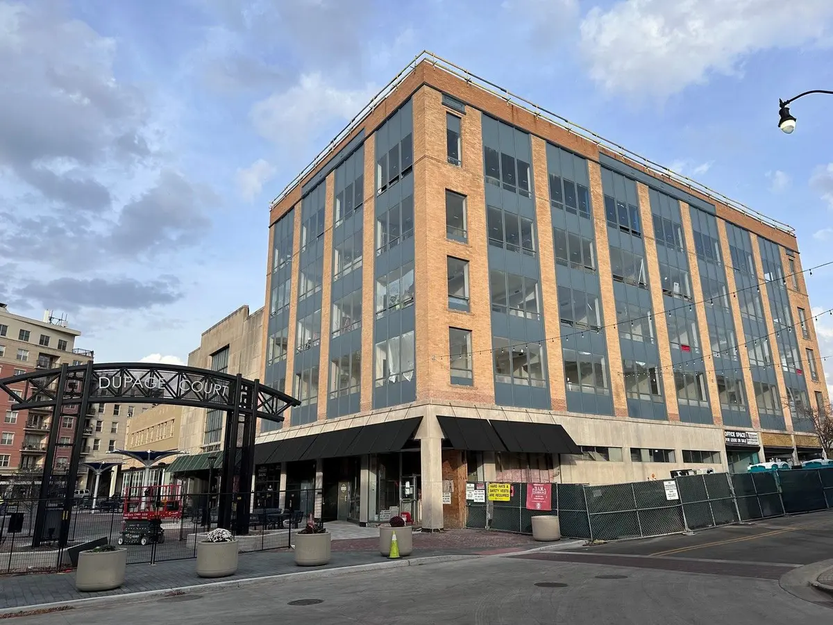 40 DuPage Court