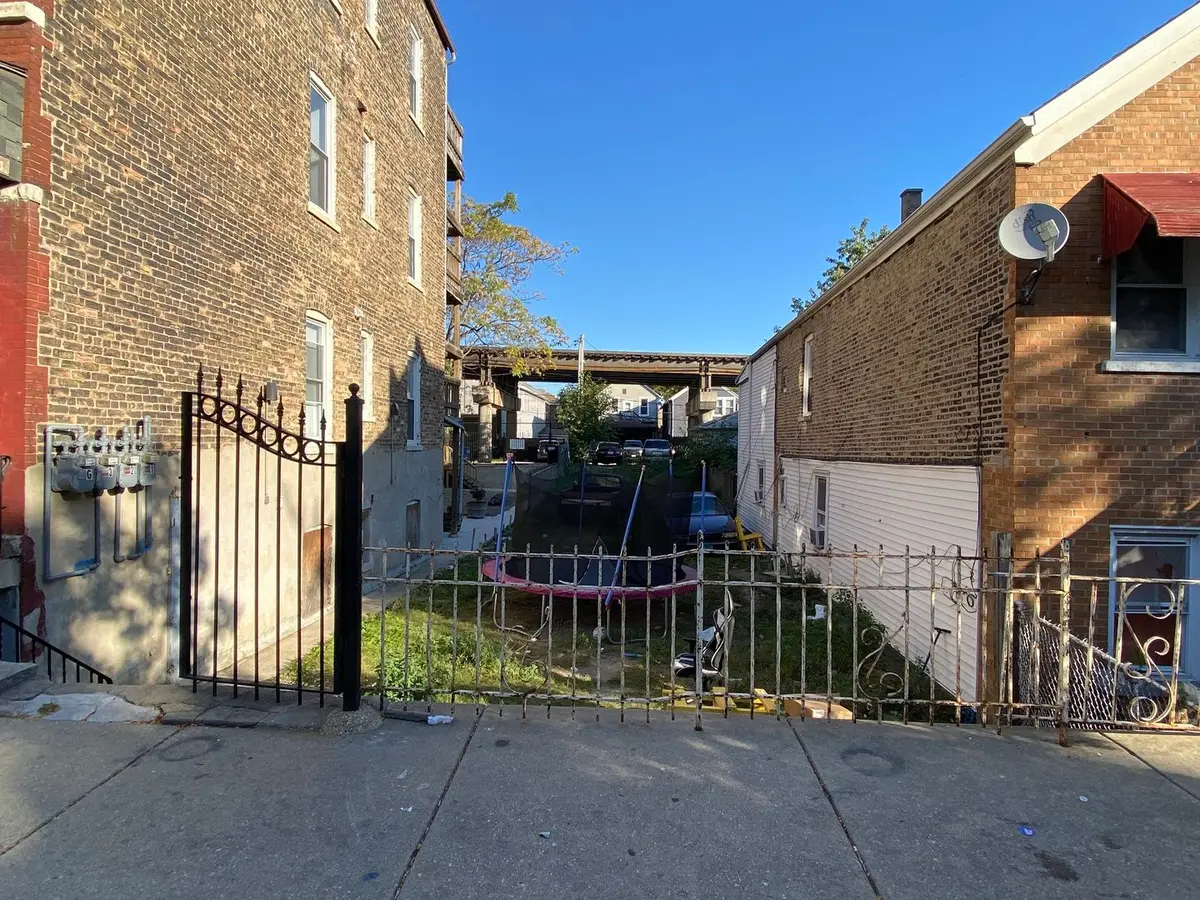 2252 W 21st Street