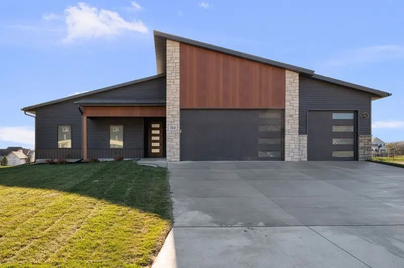 324 Linda Lane