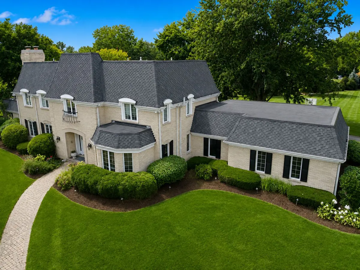 2 Gregory Lane