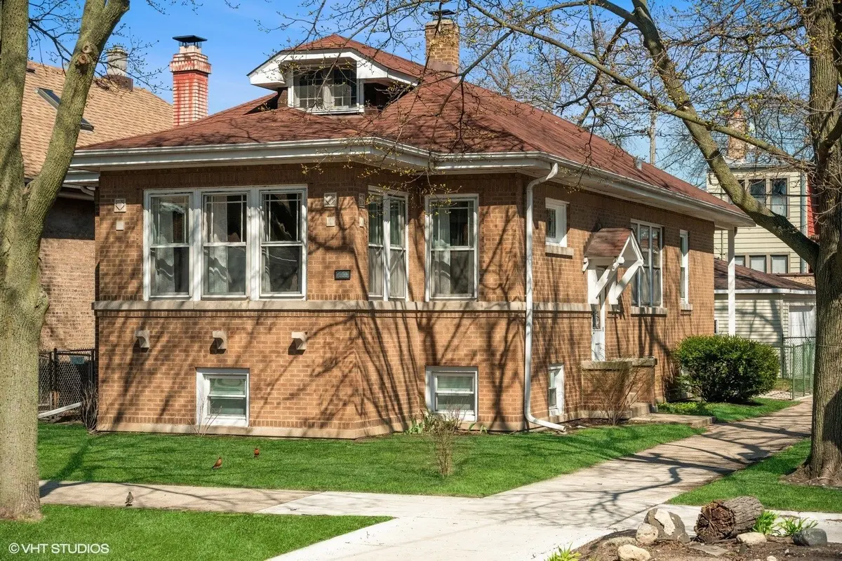 5003 N Hamlin Avenue