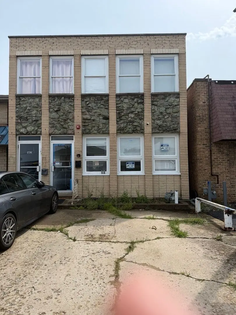 5635 W 79th Street