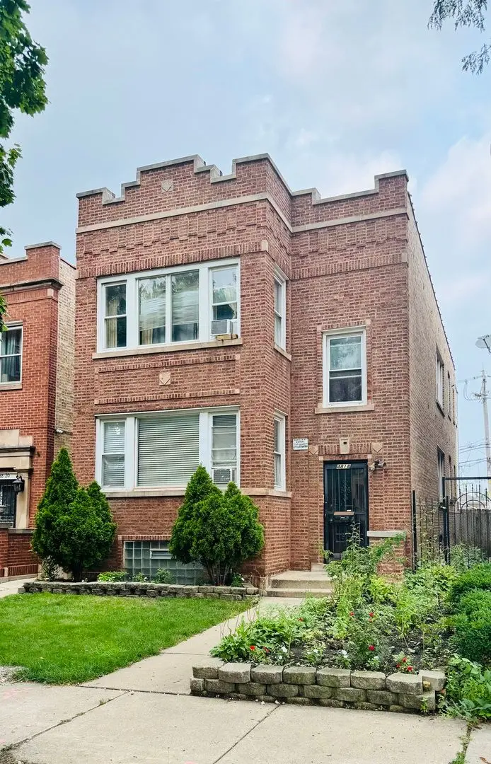 4818 W Fletcher Street