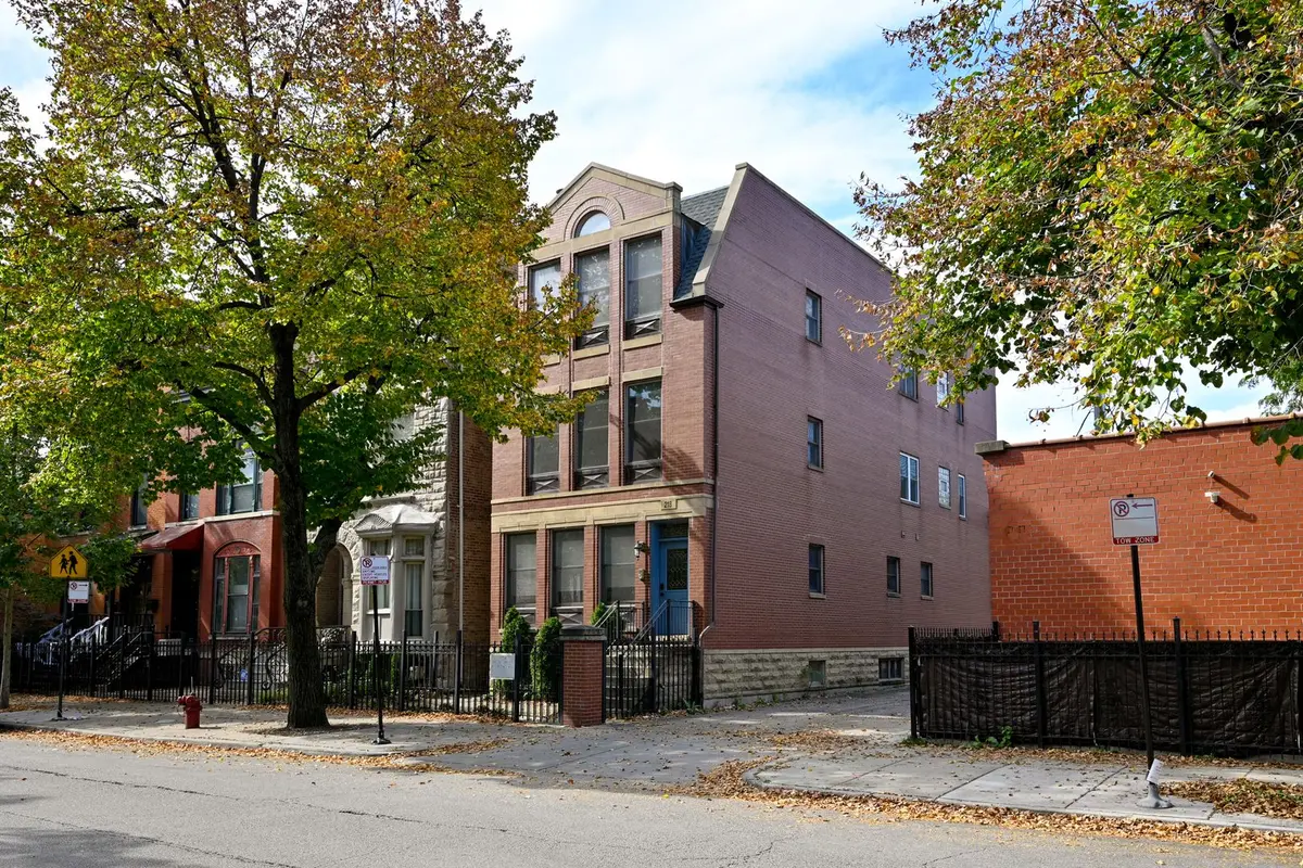 218 S Laflin Street