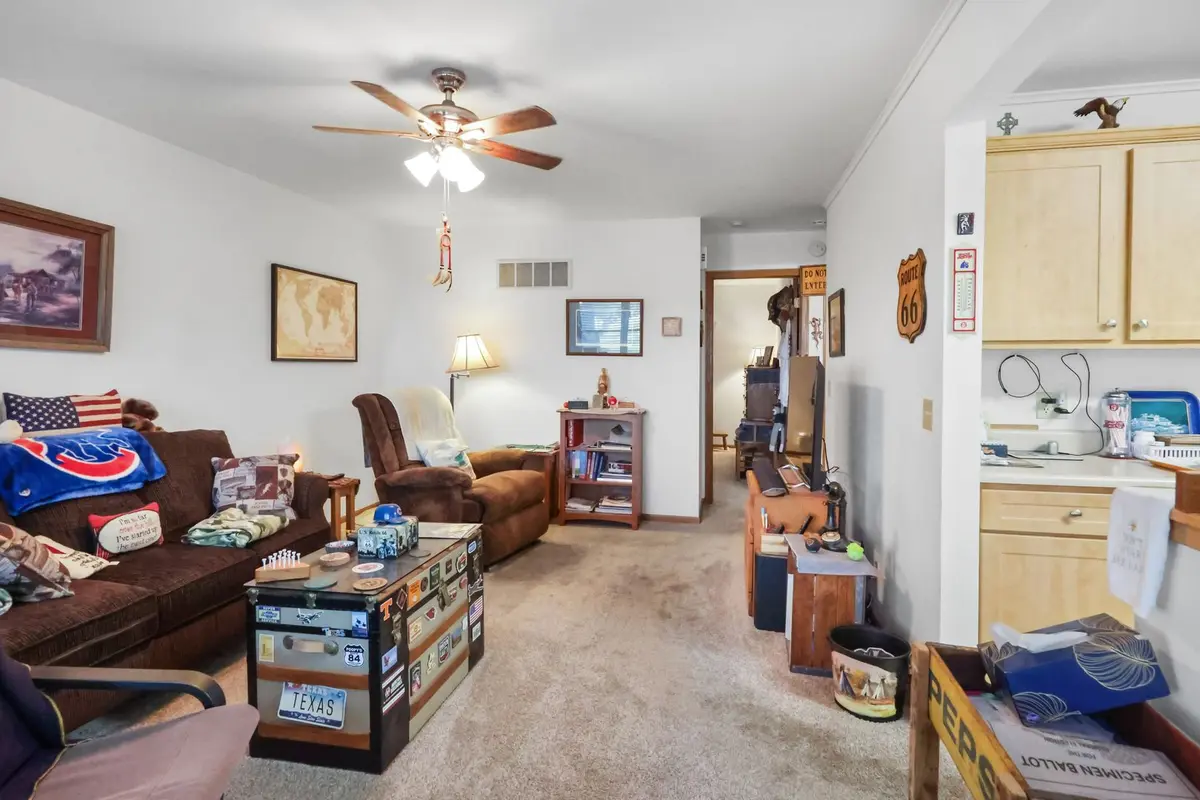 405 Gentleman Street