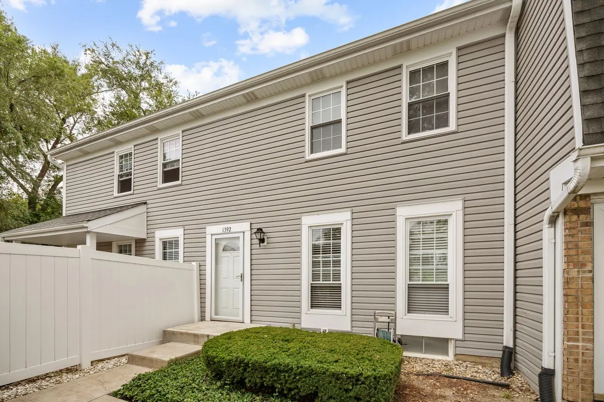 1392 Carriage Way