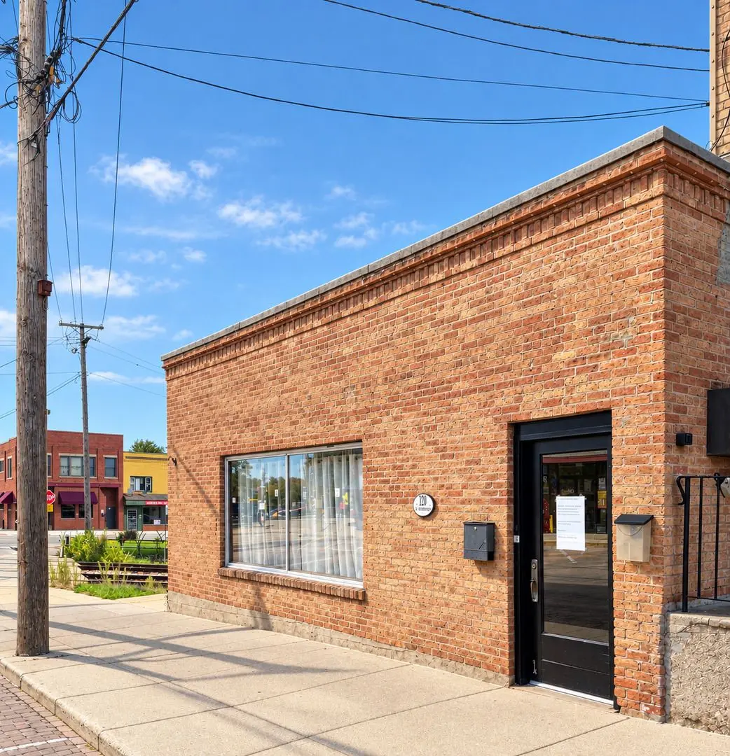 228 N Benton Street