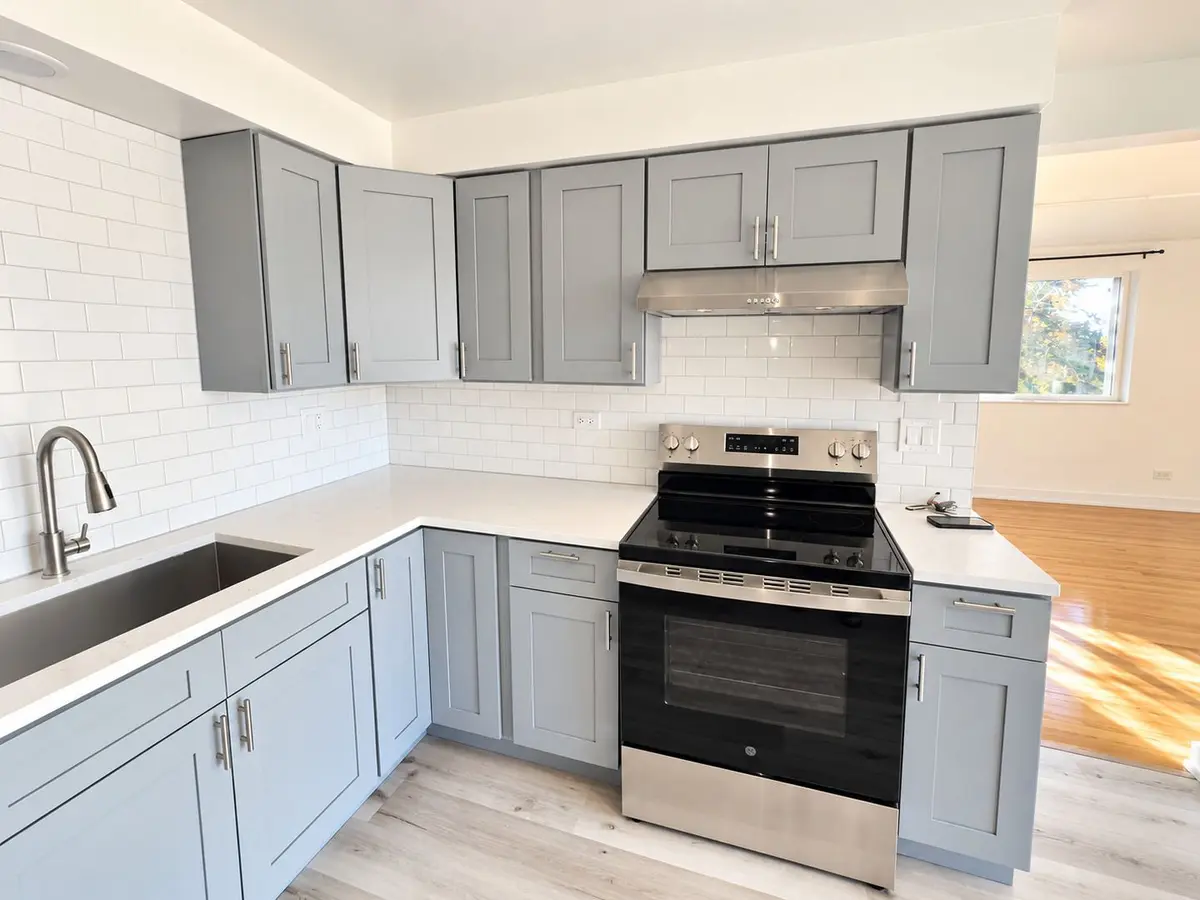 4656 W 87th Street