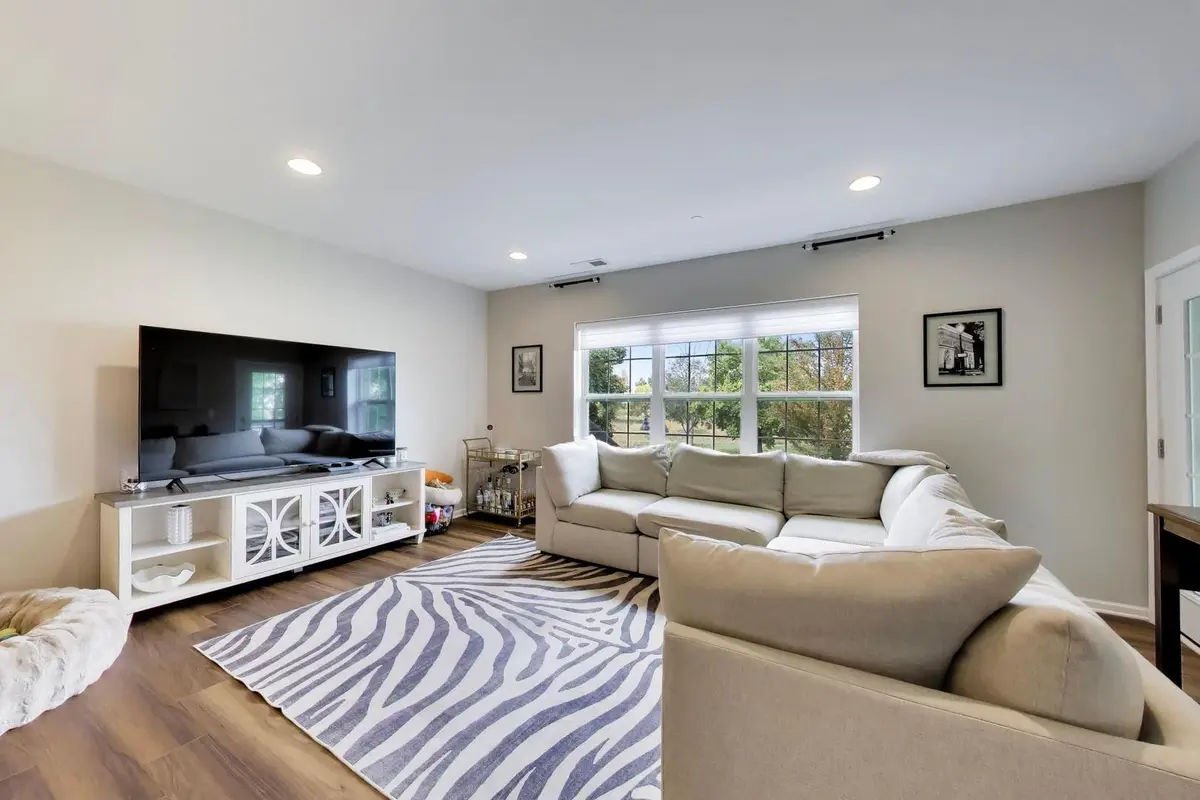 2750 Commons Drive