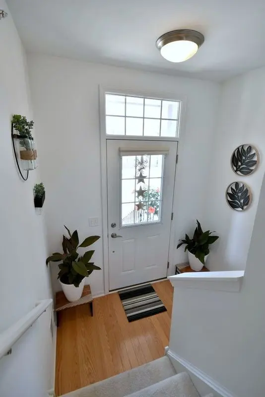 803 Lee Street