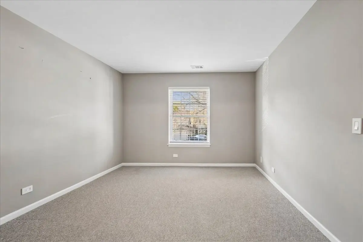 549 Williamsburg Court