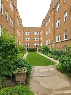 2537.5 Prairie Avenue