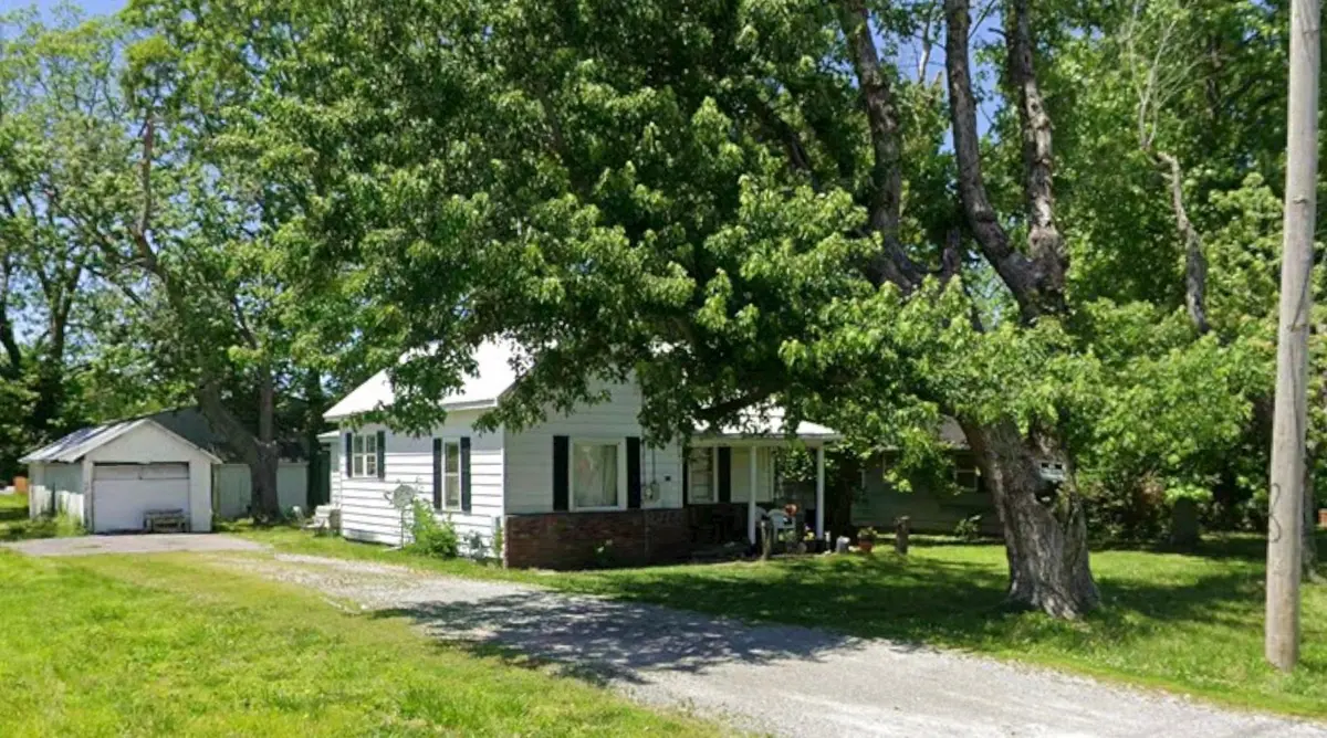 106 N 4th Street