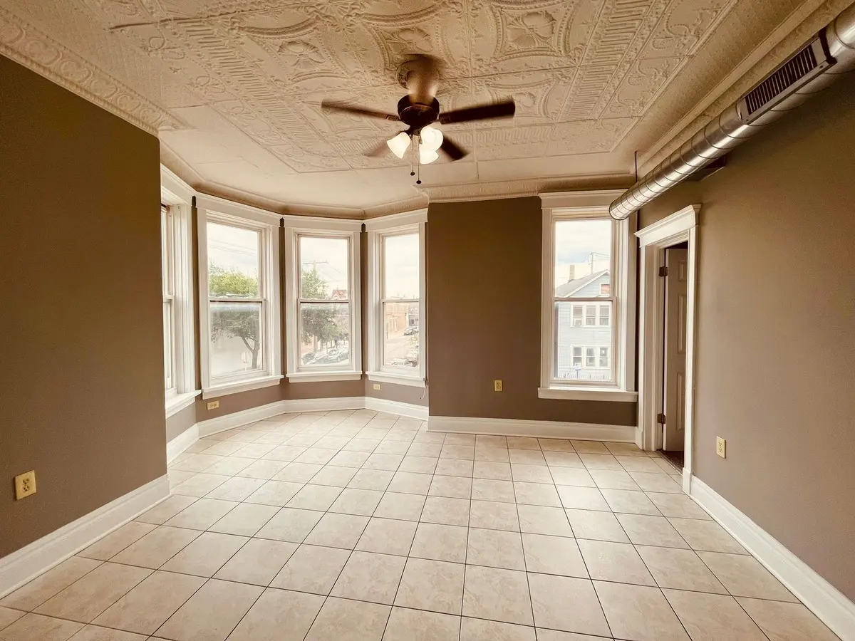 1700 W 19th Street