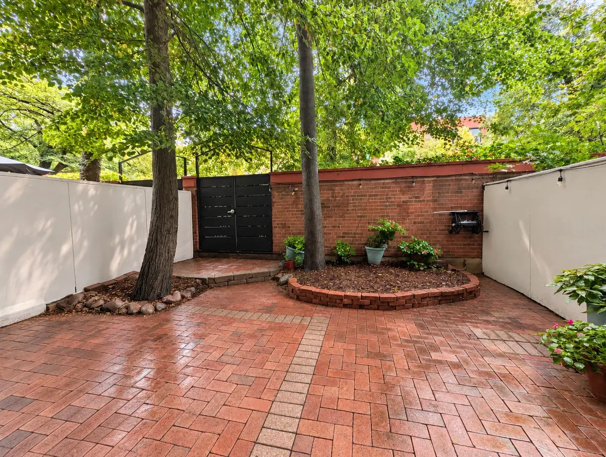 415 W Grant Place