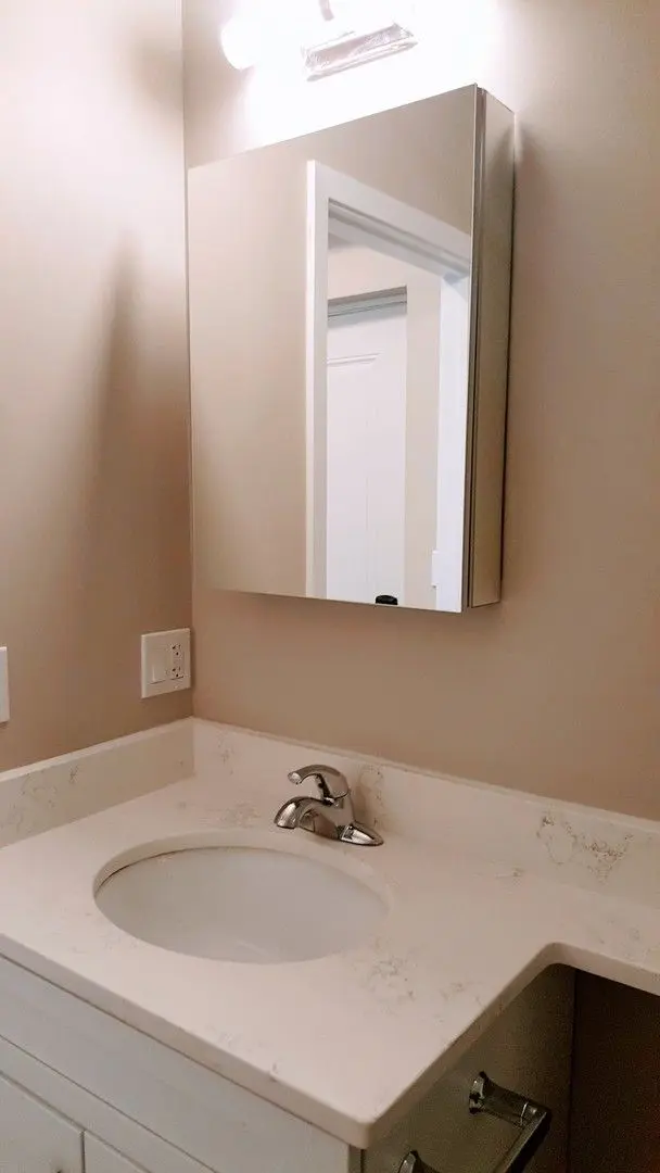 1409 W Diversey Parkway