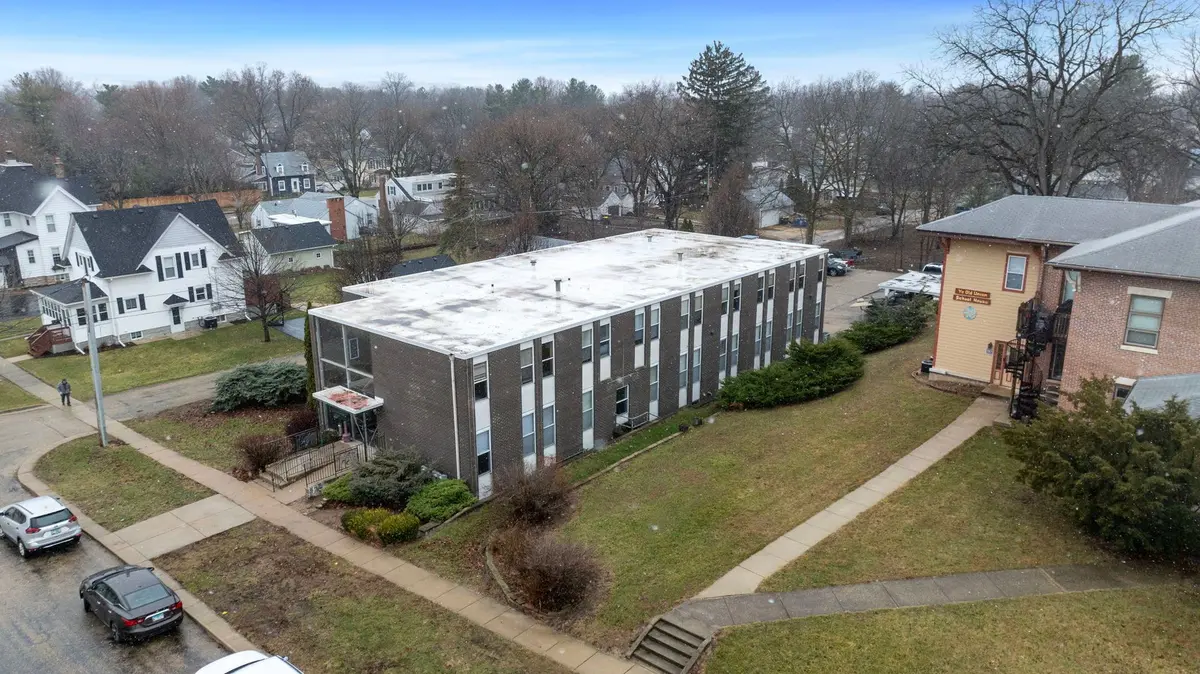 106 N 7th Street