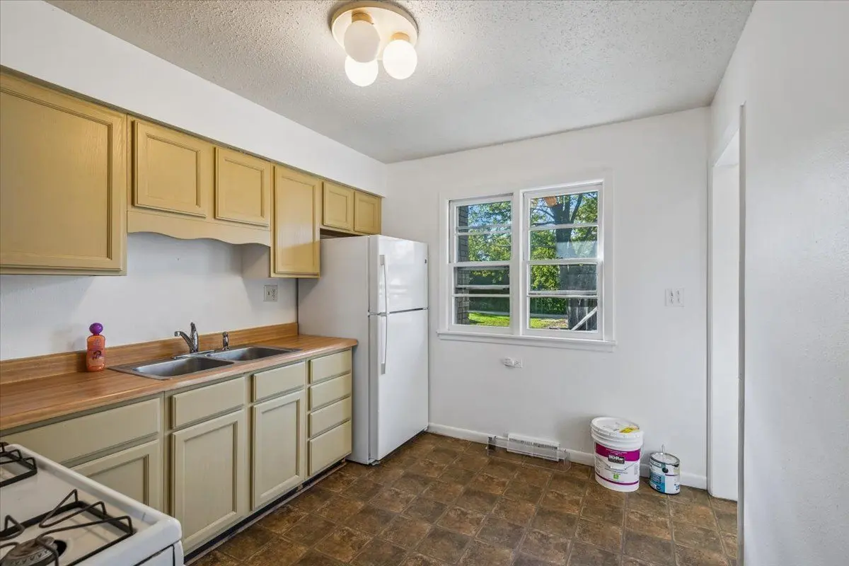 1800-1802 Joanna Avenue