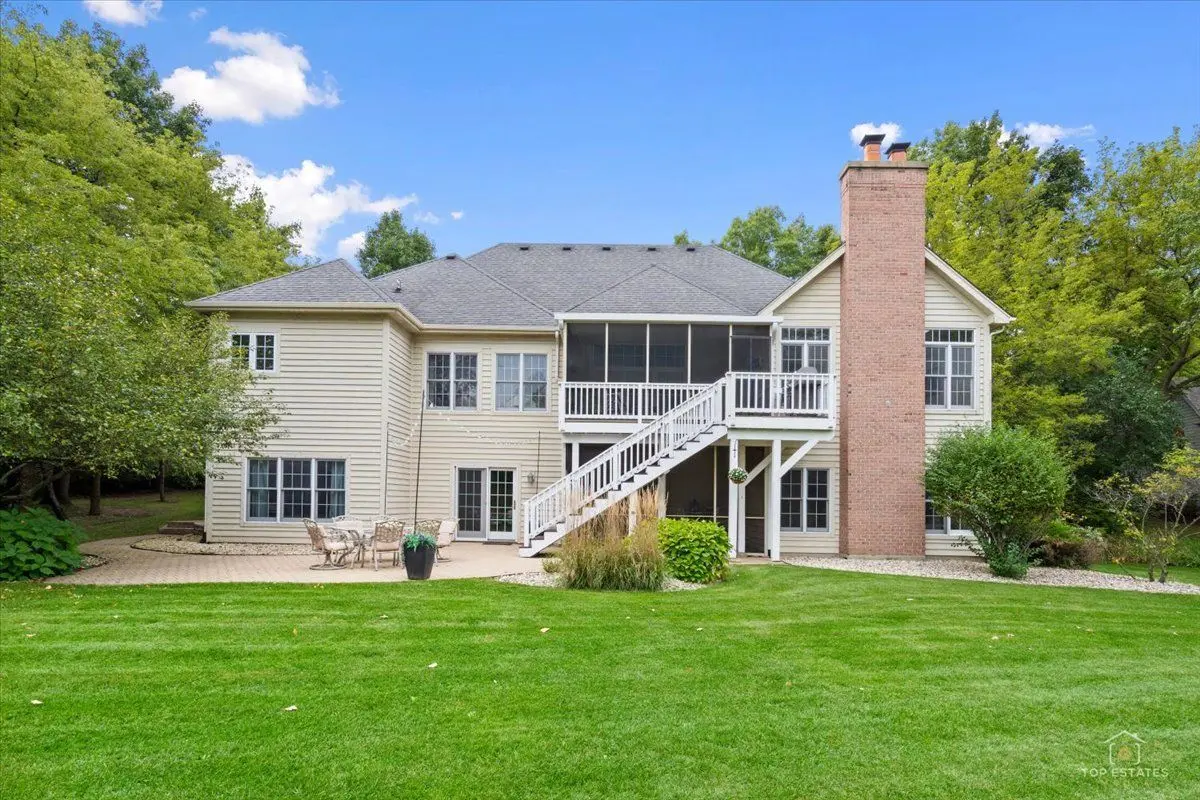 6016 HIGHLAND Lane