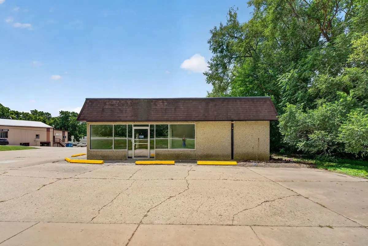 800 W Bluff Street