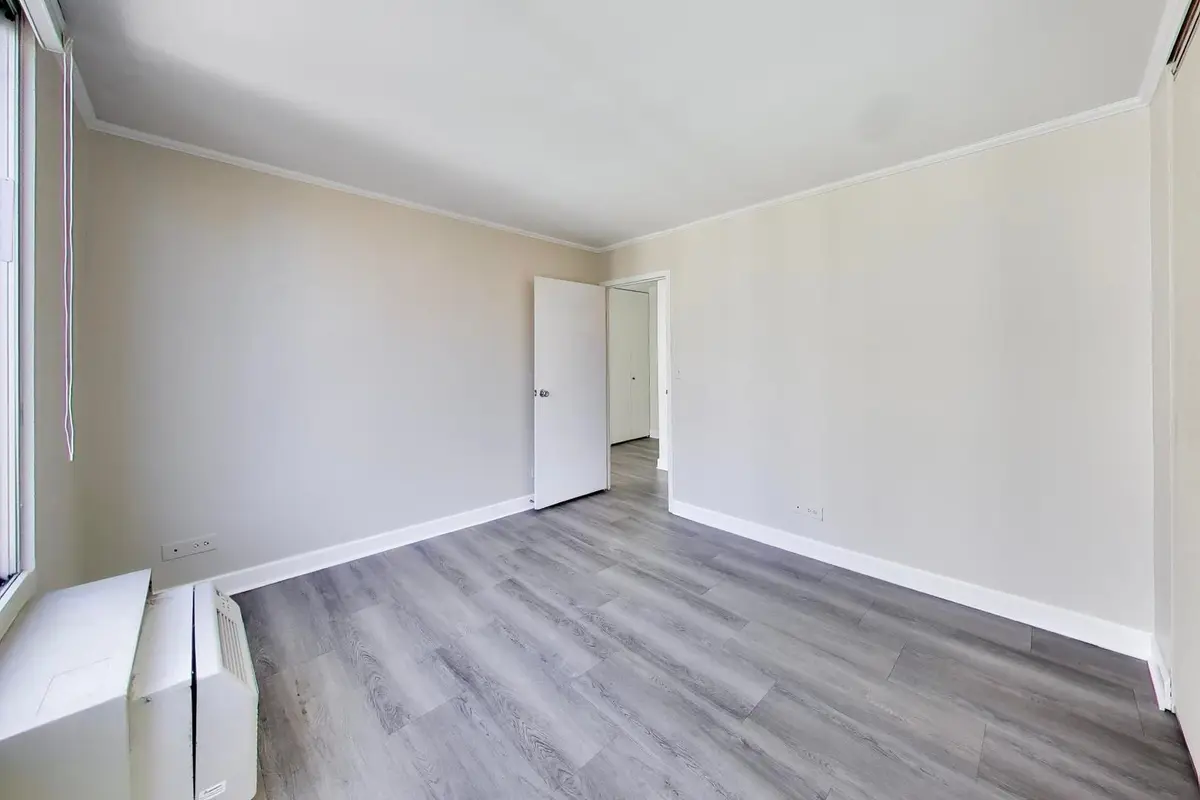 71 E Division Street
