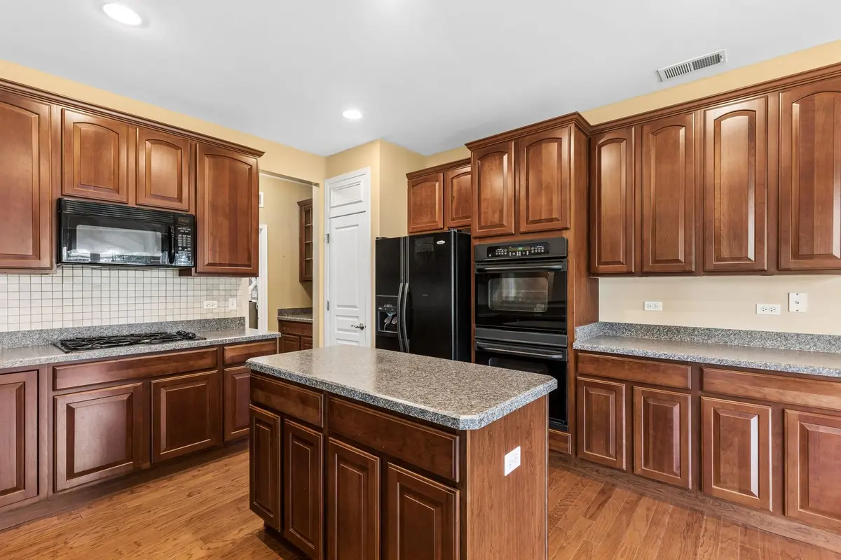 2519 Edgewater Drive