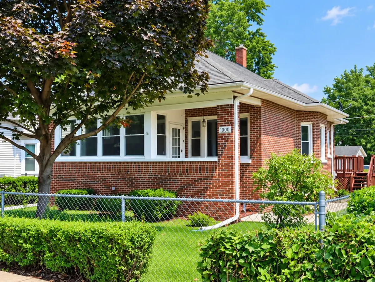 1000 Vine Street