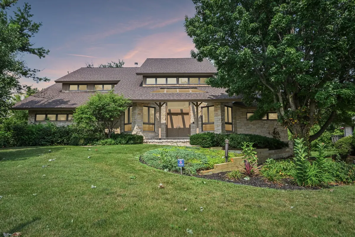 8420 Evergreen Lane