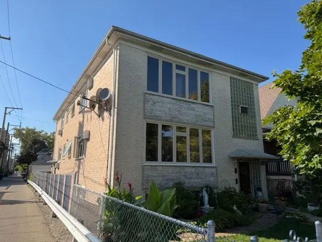 4014 N Leclaire Avenue