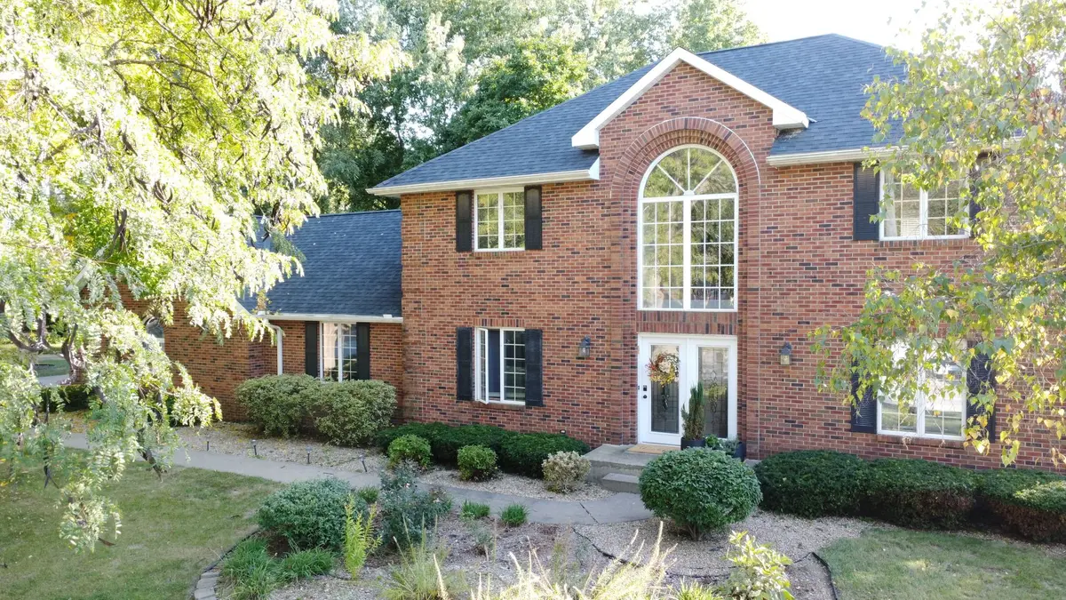1025 Abbey Ridge