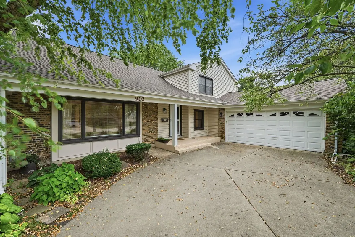 902 N ROHLWING Road