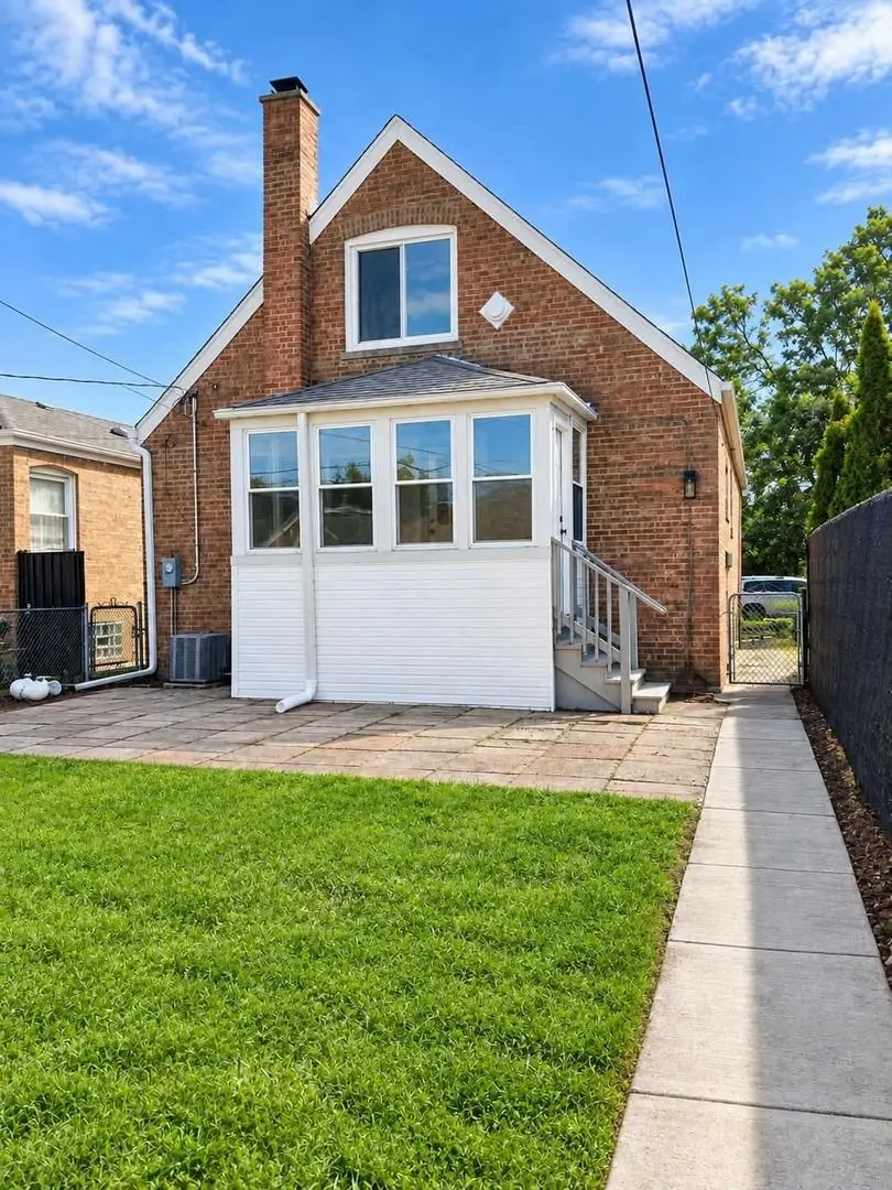 3854 W 67th Place