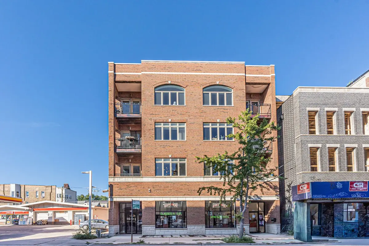 1154 W Diversey Parkway