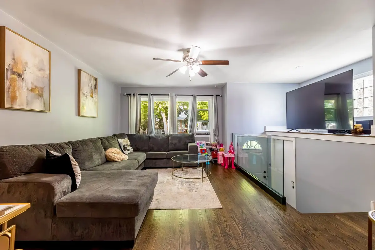 3715 S 52nd Court
