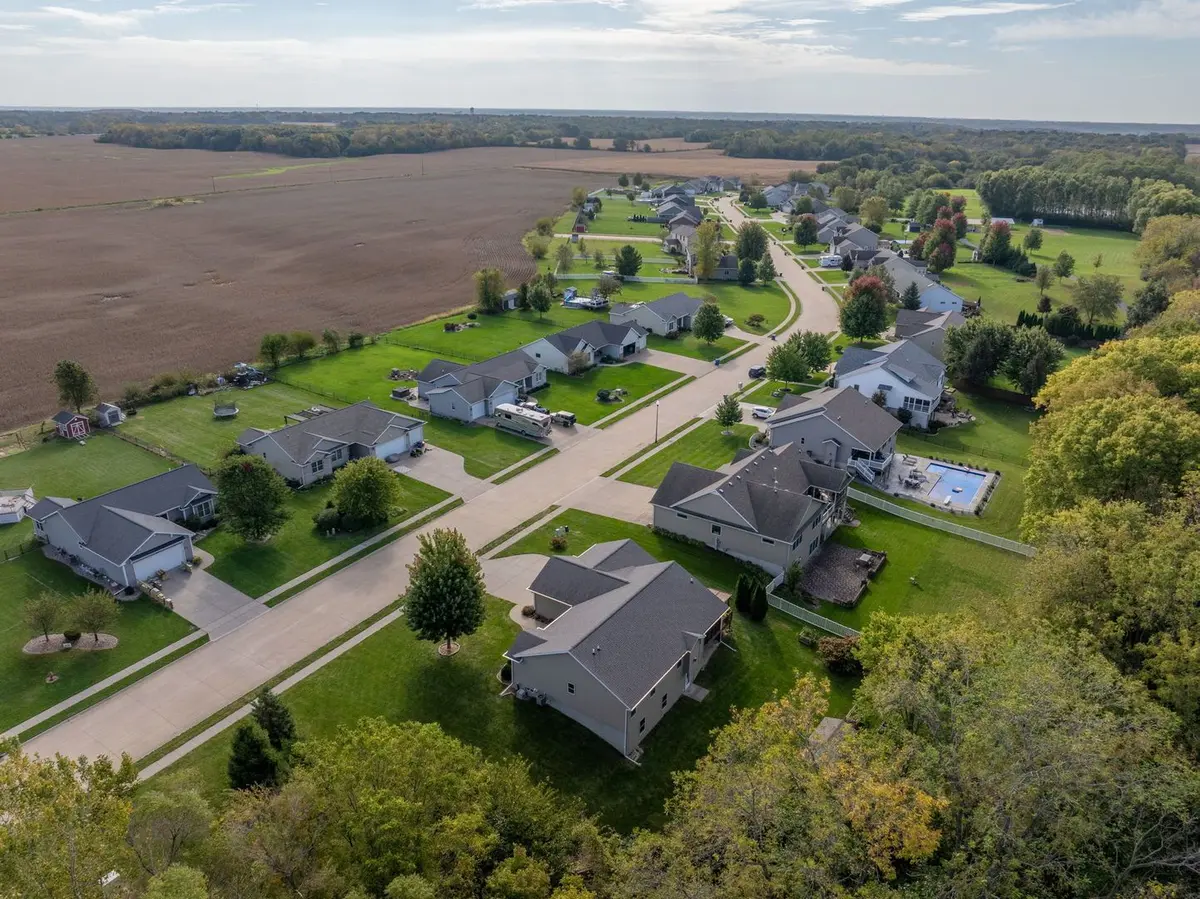 116 Fenceline Drive