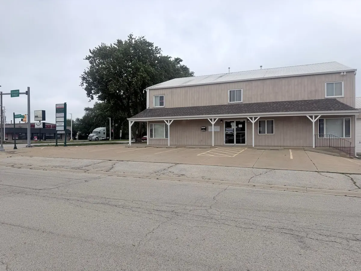 10 N Locust Street