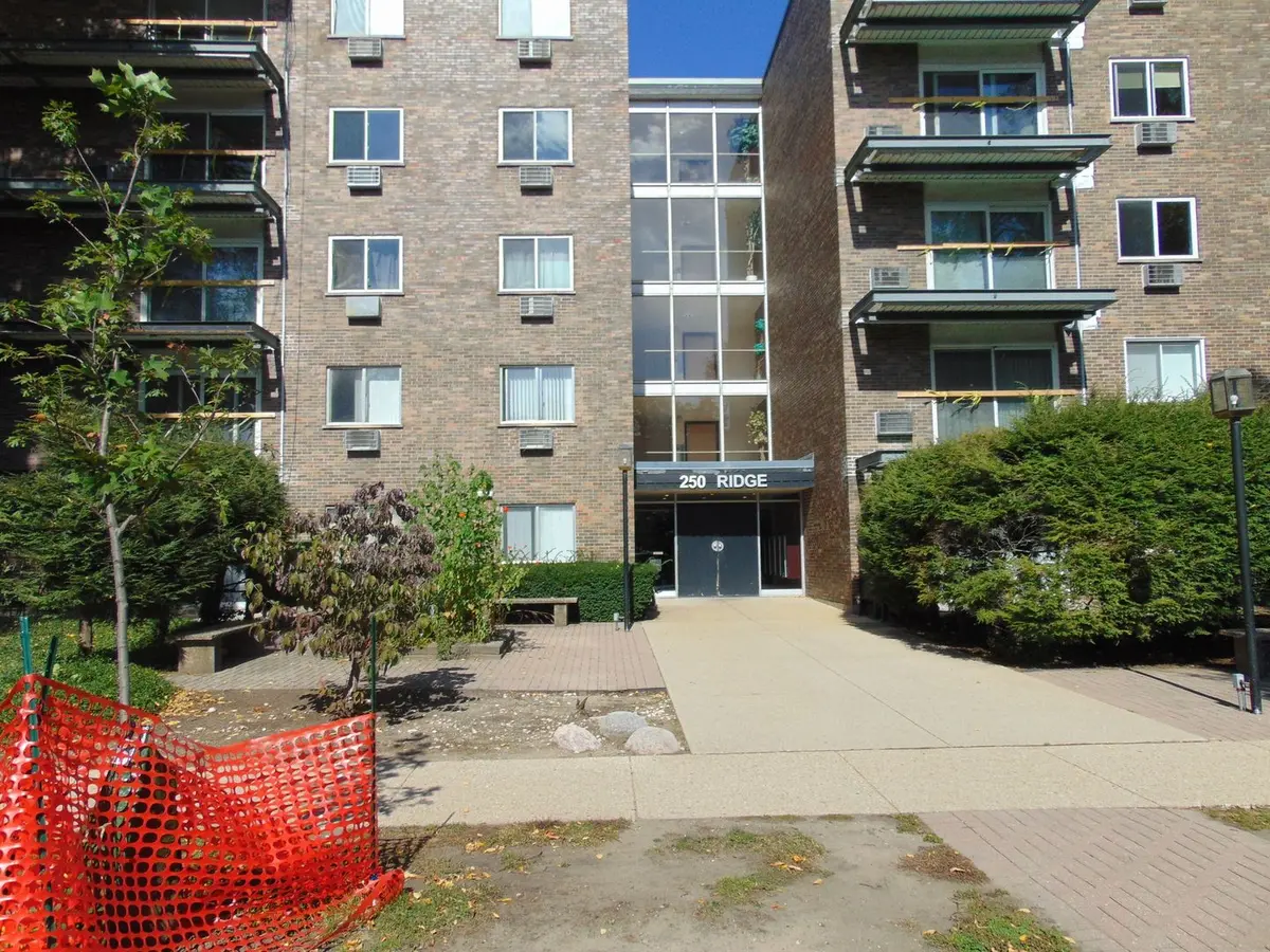 250 Ridge Avenue