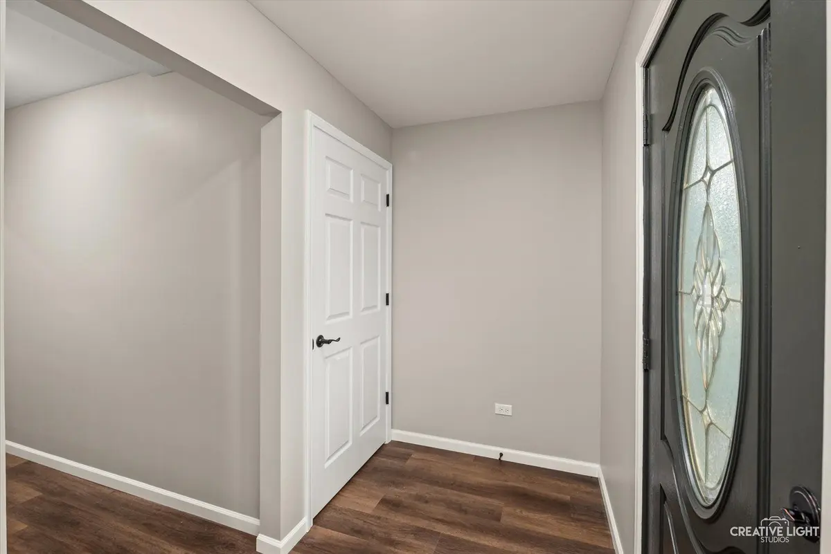 900 Cochrane Avenue