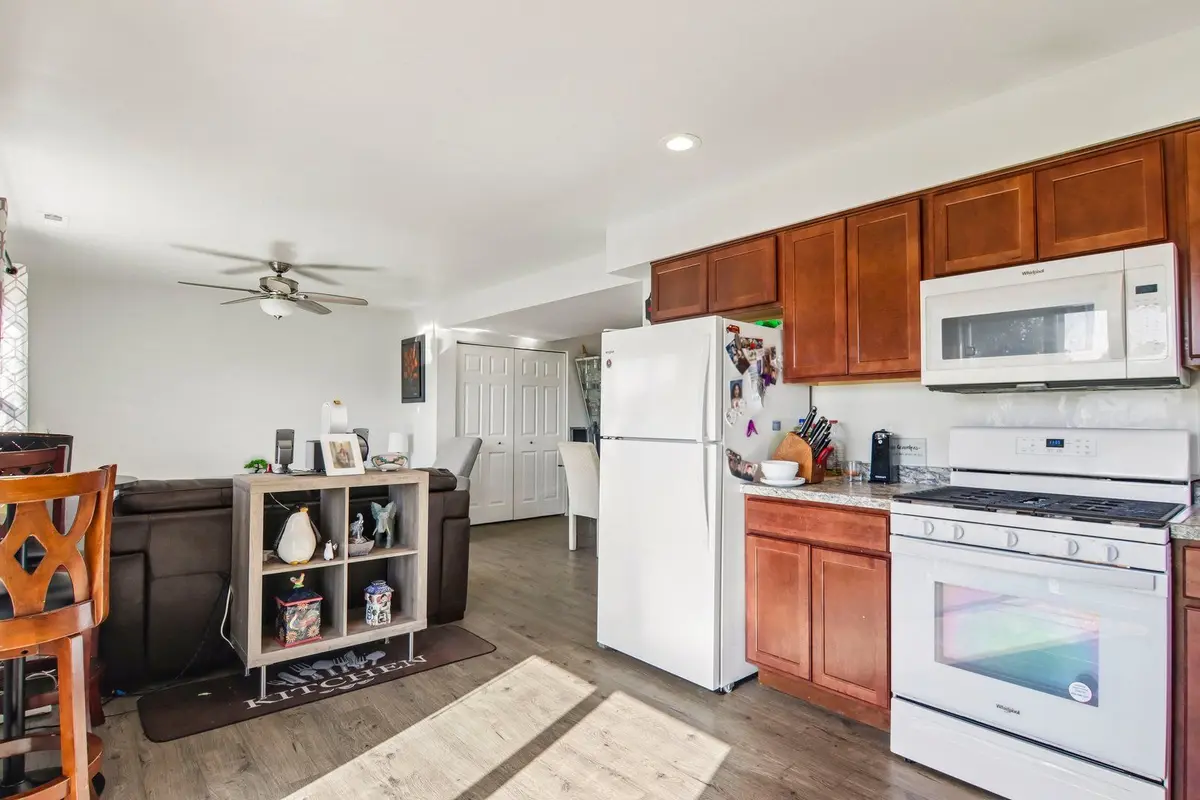 8513 Redbud Court