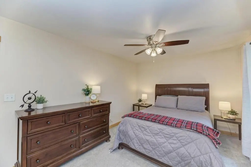 5522 Barclay Court