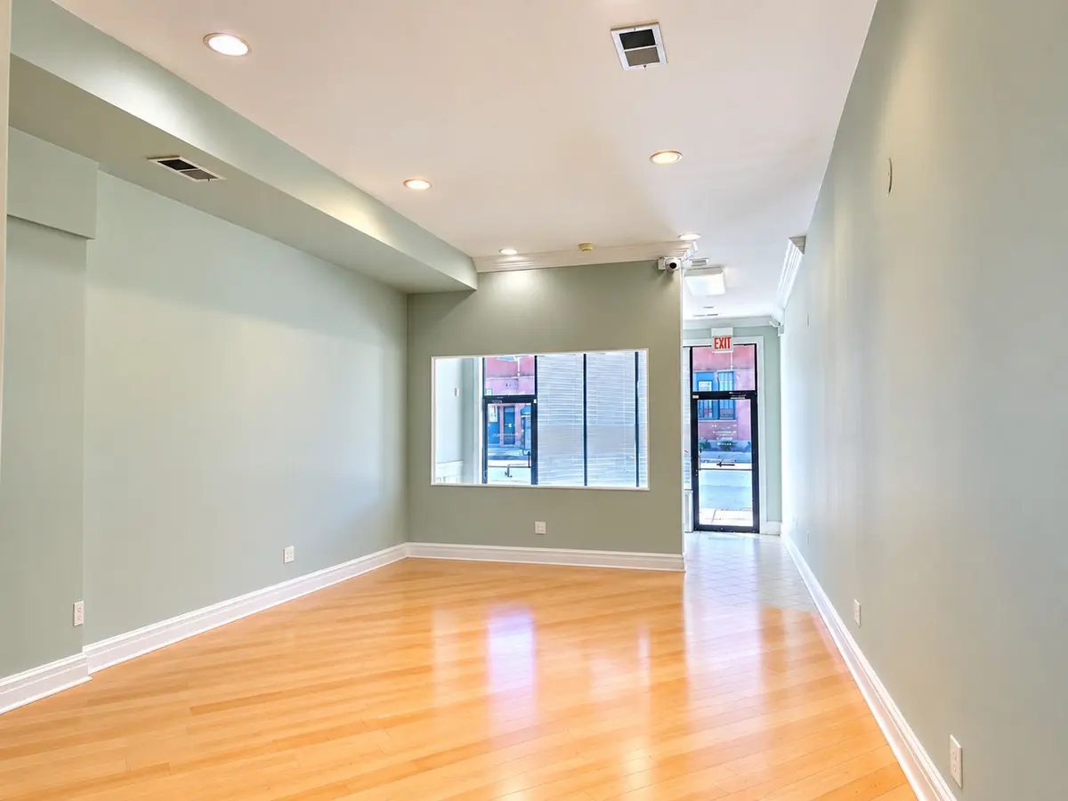 953 N Ashland Avenue